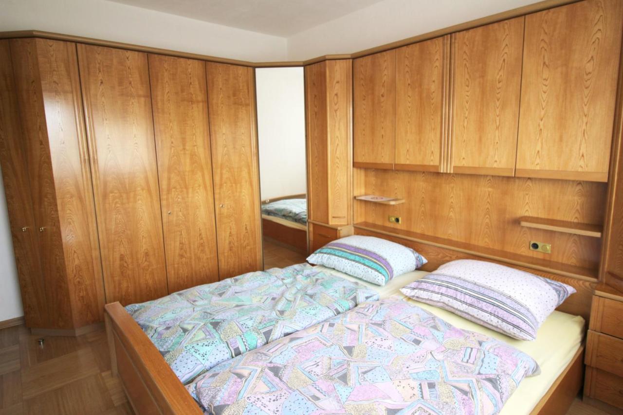 Geraeumige Ferienwohnung Im Zentrum Санкт-Пельтен Екстер'єр фото