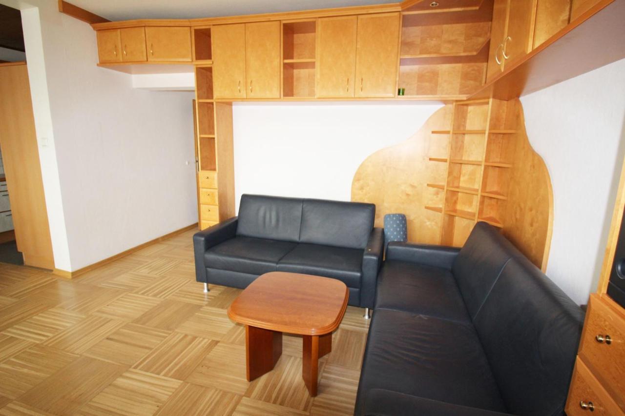 Geraeumige Ferienwohnung Im Zentrum Санкт-Пельтен Екстер'єр фото