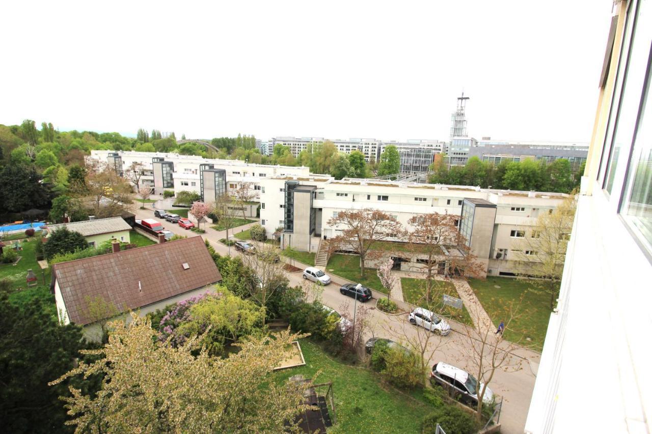 Geraeumige Ferienwohnung Im Zentrum Санкт-Пельтен Екстер'єр фото